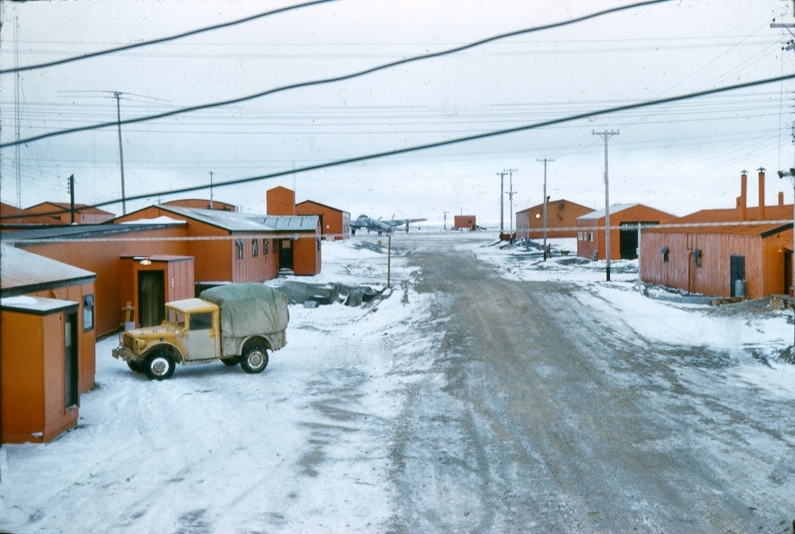 11-town-of-RESOLUTE-bay-sept-1955 - Nunavut Tunngavik Inc. 